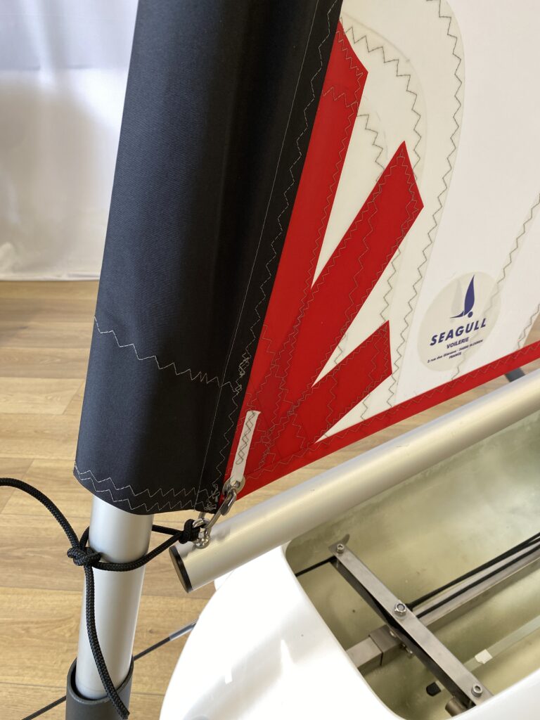 Voile Promo Sport 4,5 m² avec lattes et sa housse