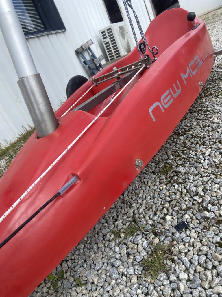 MC2 reconditionné rouge N°1710R25, voile 6.0 m2 à ris